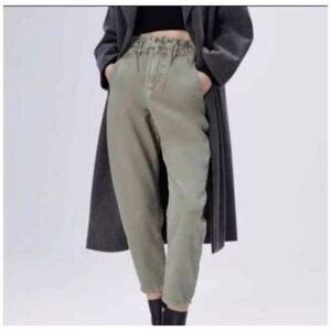 Zara‎ Jeans Pants Size 0 Khaki Green Paperbag Waist Relaxed Baggy Pockets
